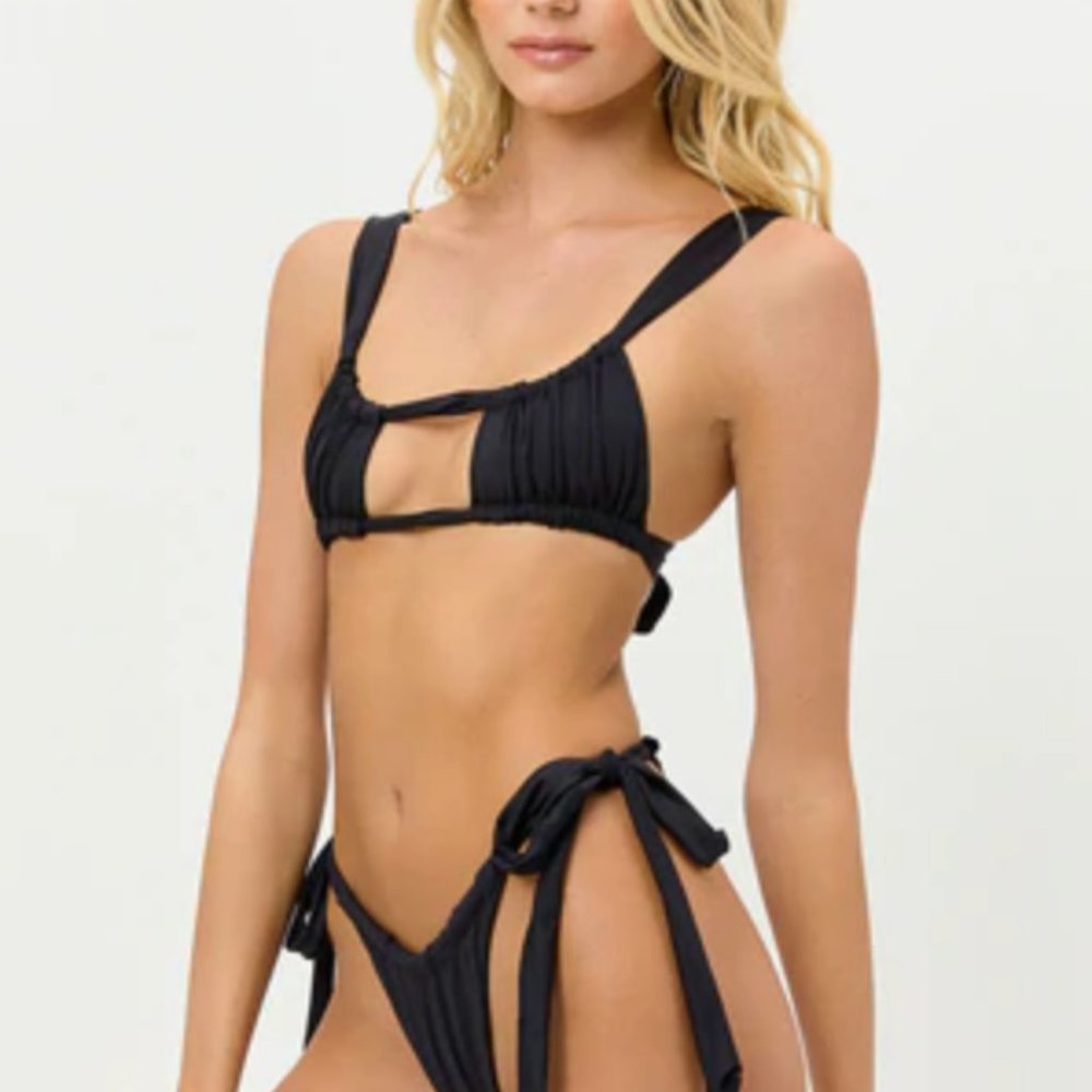 NWT- Frankie's Bikinis Willow Black Ruched Top- Sz Small
